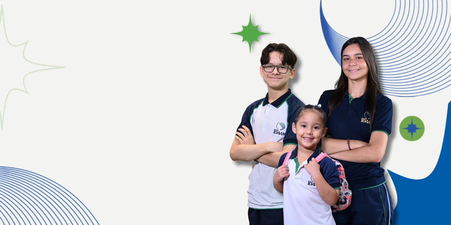 Alunos do IDAAM de uniforme